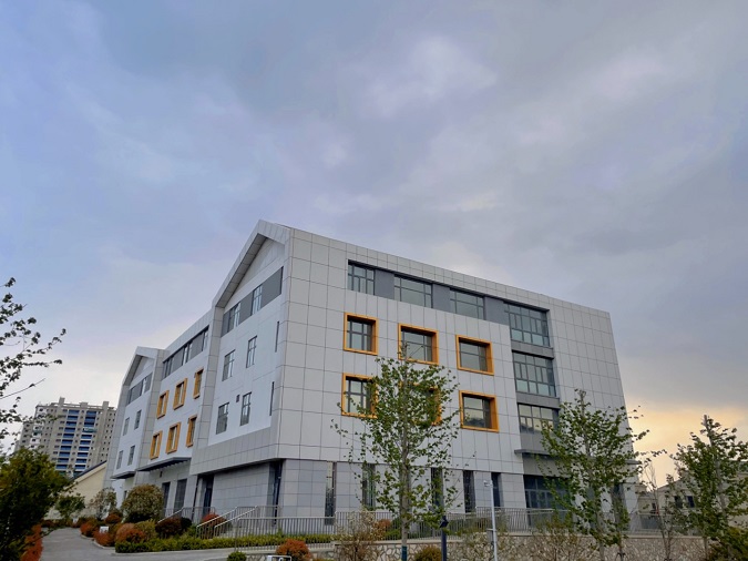 經(jīng)濟(jì)開(kāi)發(fā)區(qū)鄰里中心2號(hào)樓.jpg 經(jīng)濟(jì)開(kāi)發(fā)區(qū)鄰里中心2號(hào)樓.jpg